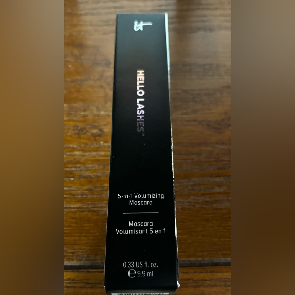 IT Cosmetics HELLO LASHES™ 5-IN-1 MASCARA - VOLUMIZING MASCARA